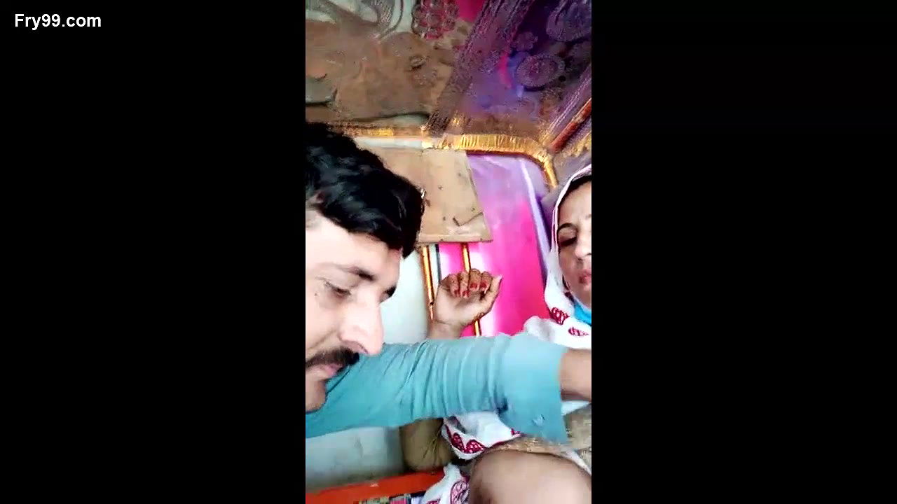 Pakistani Pathan Couple MMS
