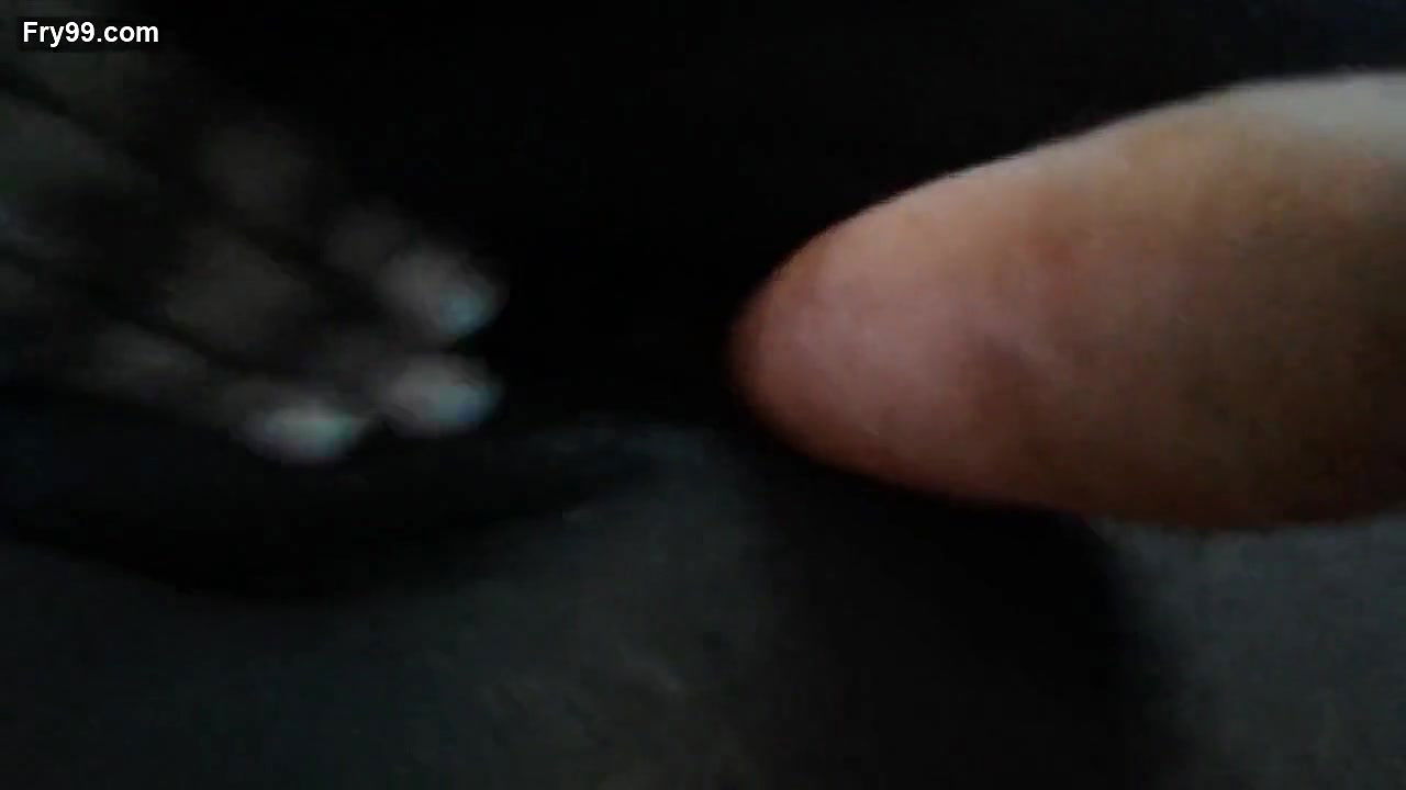 Desi NRI Chubby Babe masturbate wid carrot