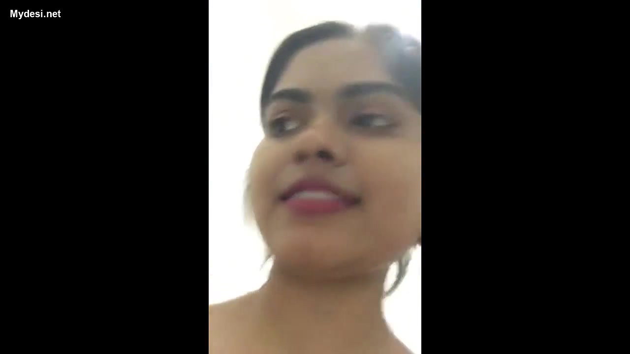 Beautiful sexy indian showing pussy