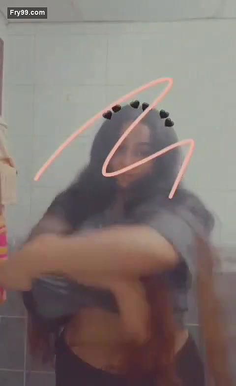 Paki Girl showing Her Bigboobs