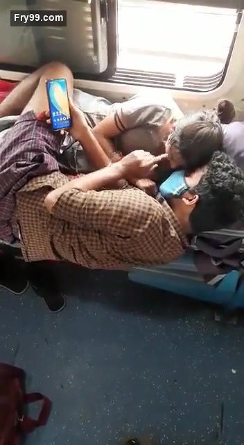 Desi village lover romance on train