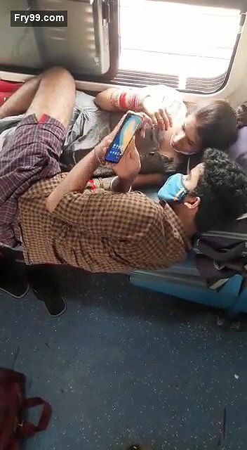 Desi village lover romance on train