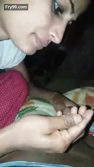 Beautiful Desi Girl Blowjob – Movies