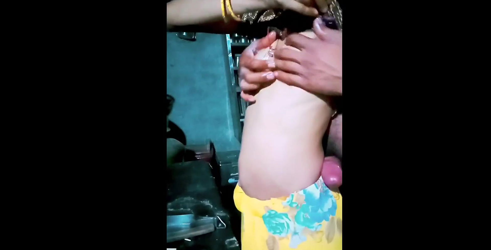 Hot sexy stepsister fuking hardly suking jussy boobs