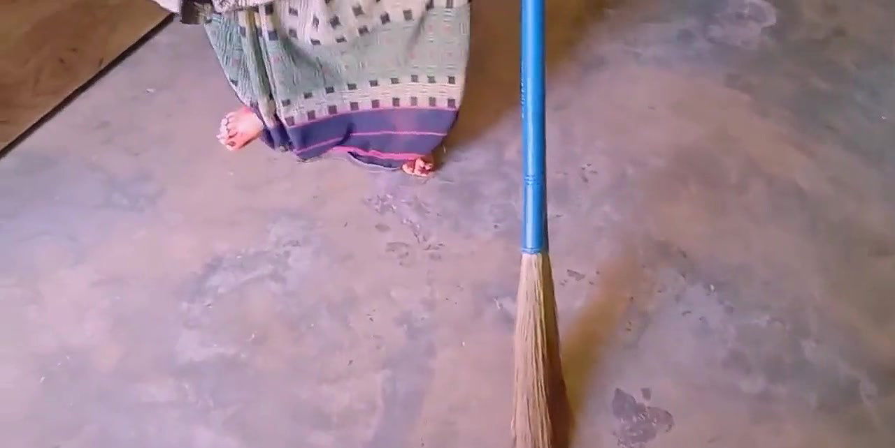Indian Aunty boom with broom