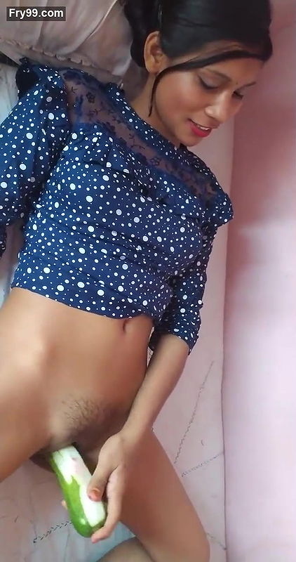 Horny Indian Girl Masturbating