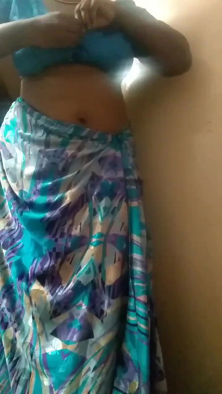 Tamil Bhabhi Saree Strip Tease