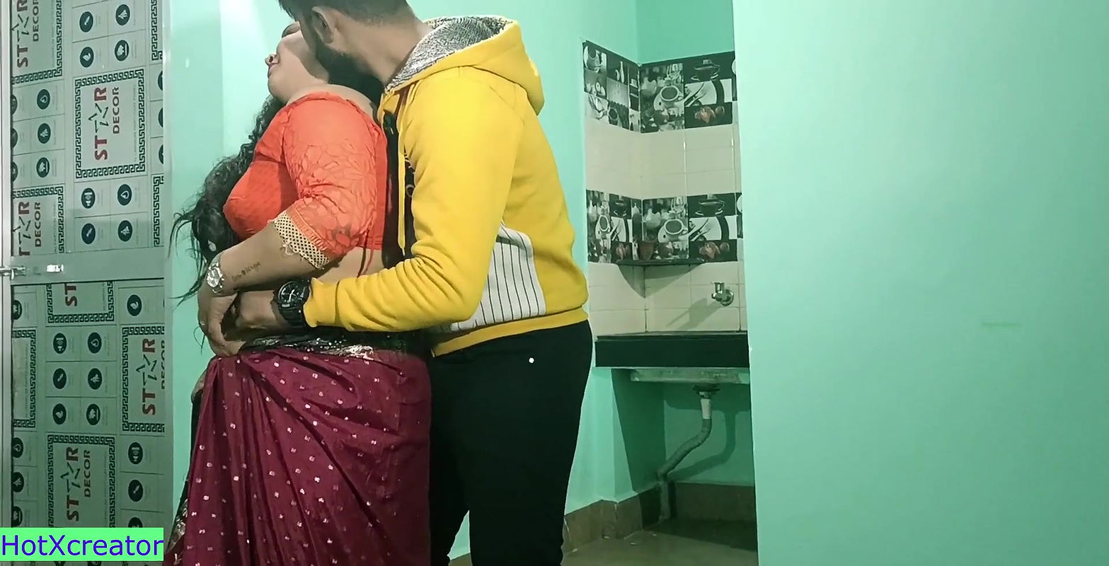 Beautiful Bhabhi Cheating Sex! Suddenly Husband come at home!