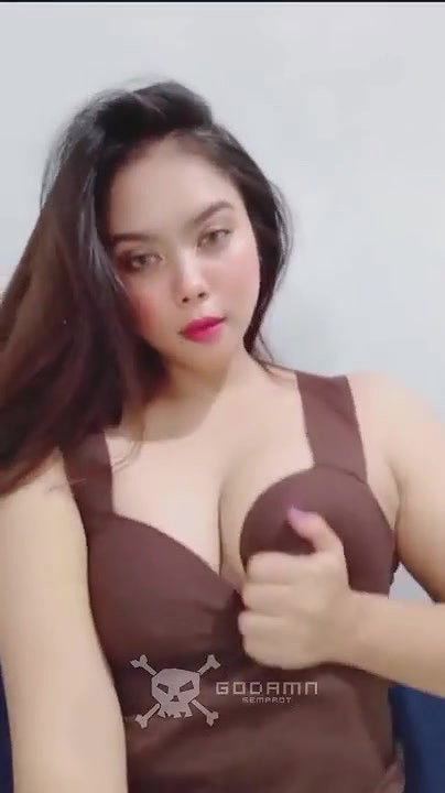 Sexy Teen Boobs show finguring hard