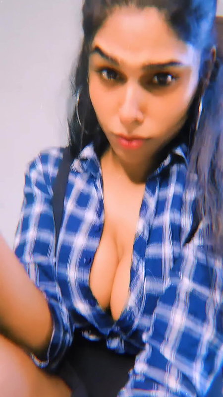 Avantika looking hot – 2 vids