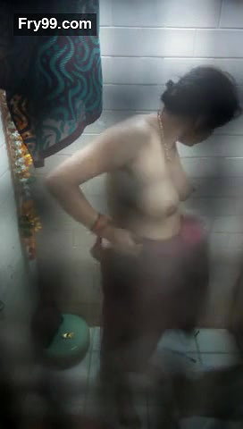 Filming My Real Chachi Shower – Movies