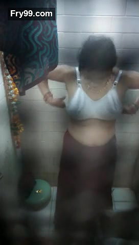 Filming My Real Chachi Shower – Movies