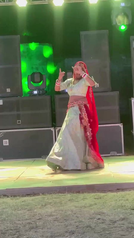 Meenu prajapati  video collection – 1