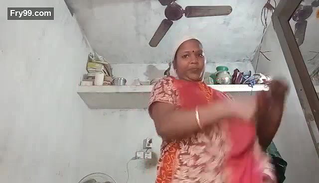 Bhopal Housewife Striptease – Movies