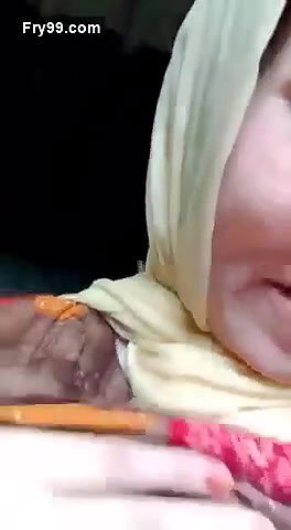 Beautiful Pathan Wife Showing And Fingering