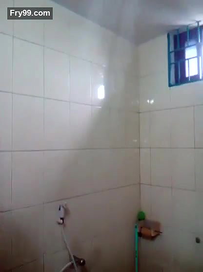 Juicy Indian Teen Shower – Movies