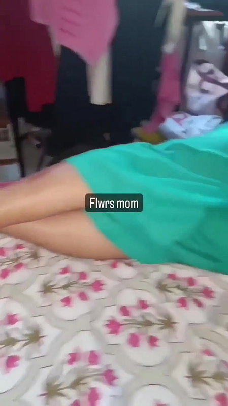 Studying girl show her clearly ass