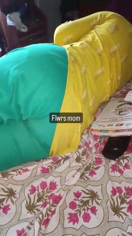 Studying girl show her clearly ass