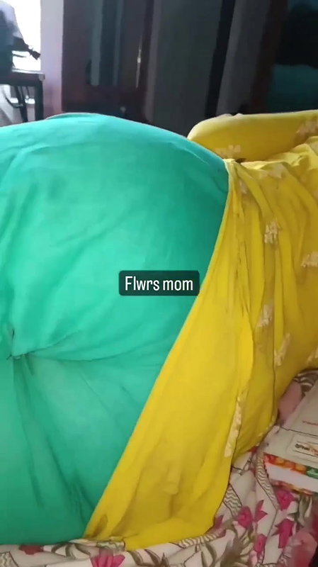 Studying girl show her clearly ass