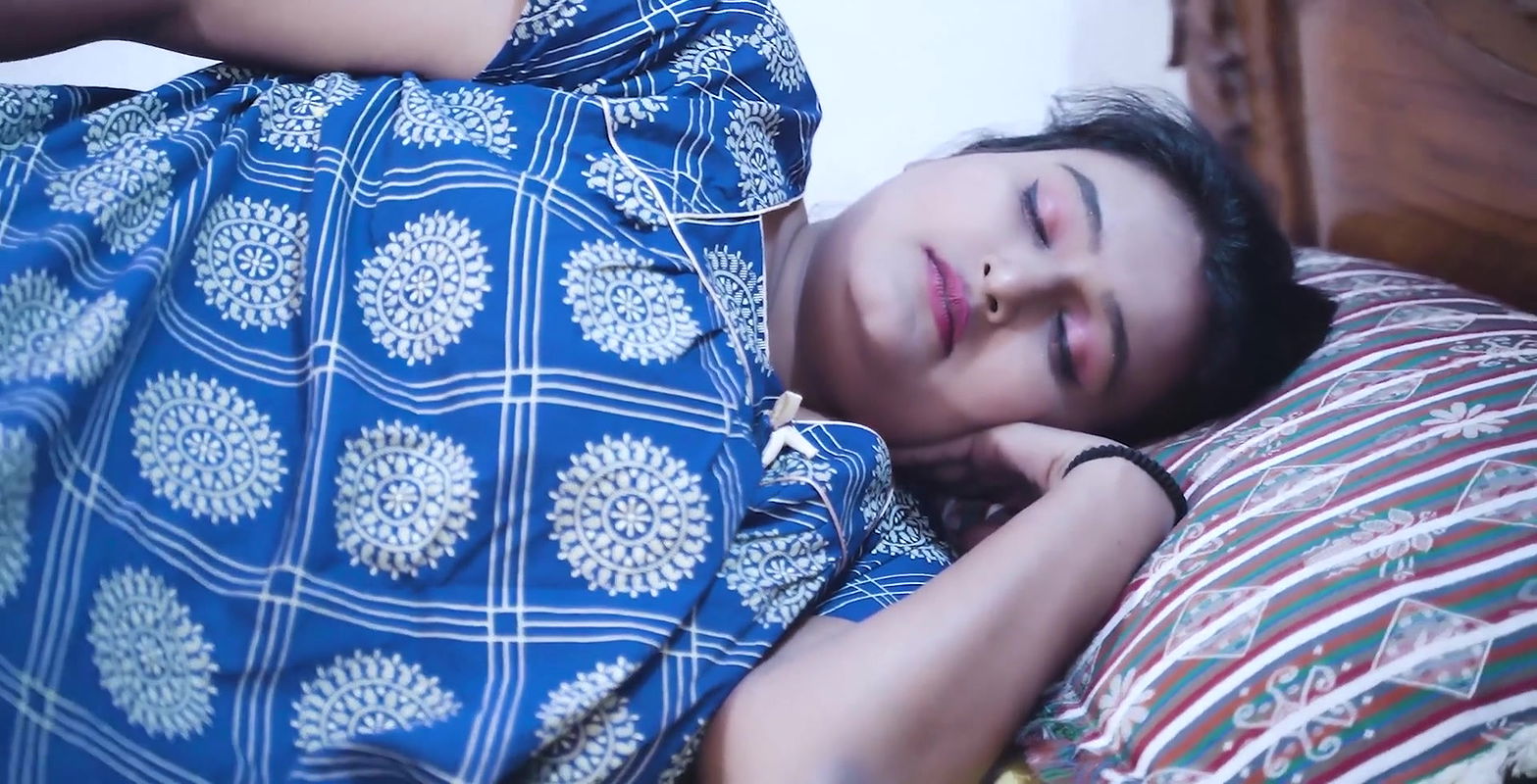 motherchod burha aurat banke aaya chodne ke liye khud ke hi bahu ko Full Movie