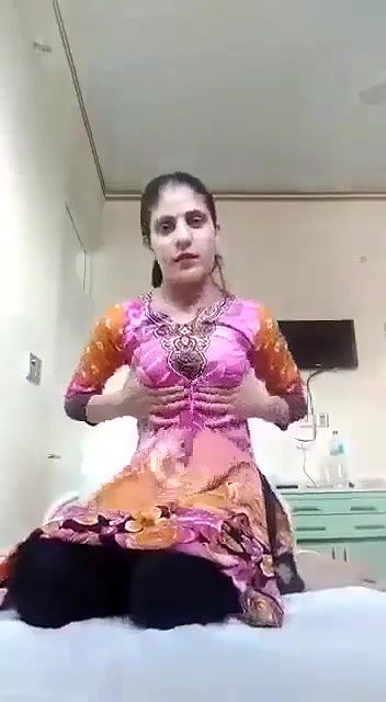 Hot girl showing her chut and dudhh