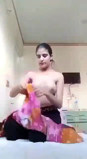 Hot girl showing her chut and dudhh