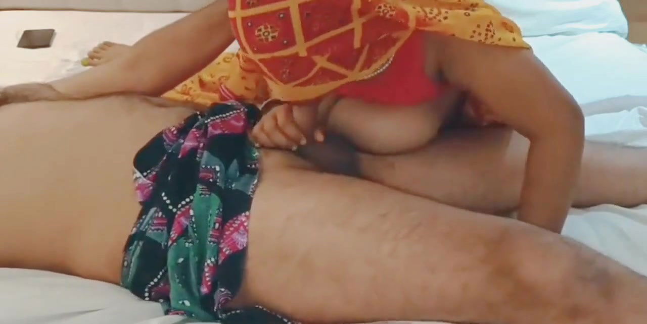 XXX Village Wife fuck in Yellow Saree. Clear hindi voice