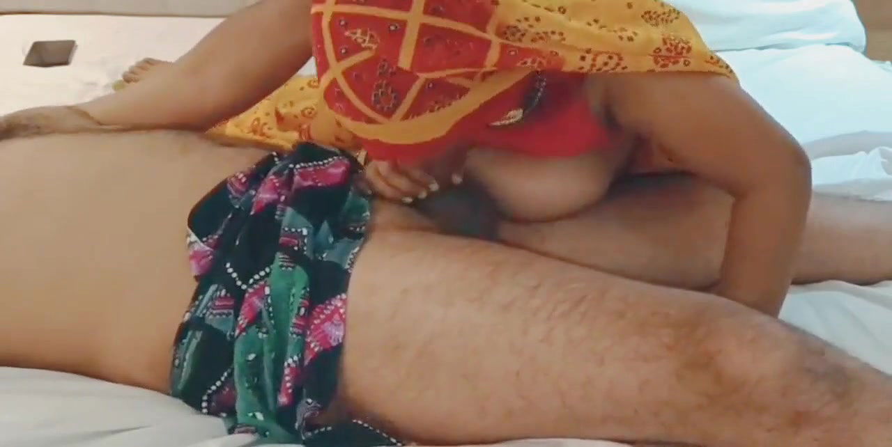 XXX Village Wife fuck in Yellow Saree. Clear hindi voice