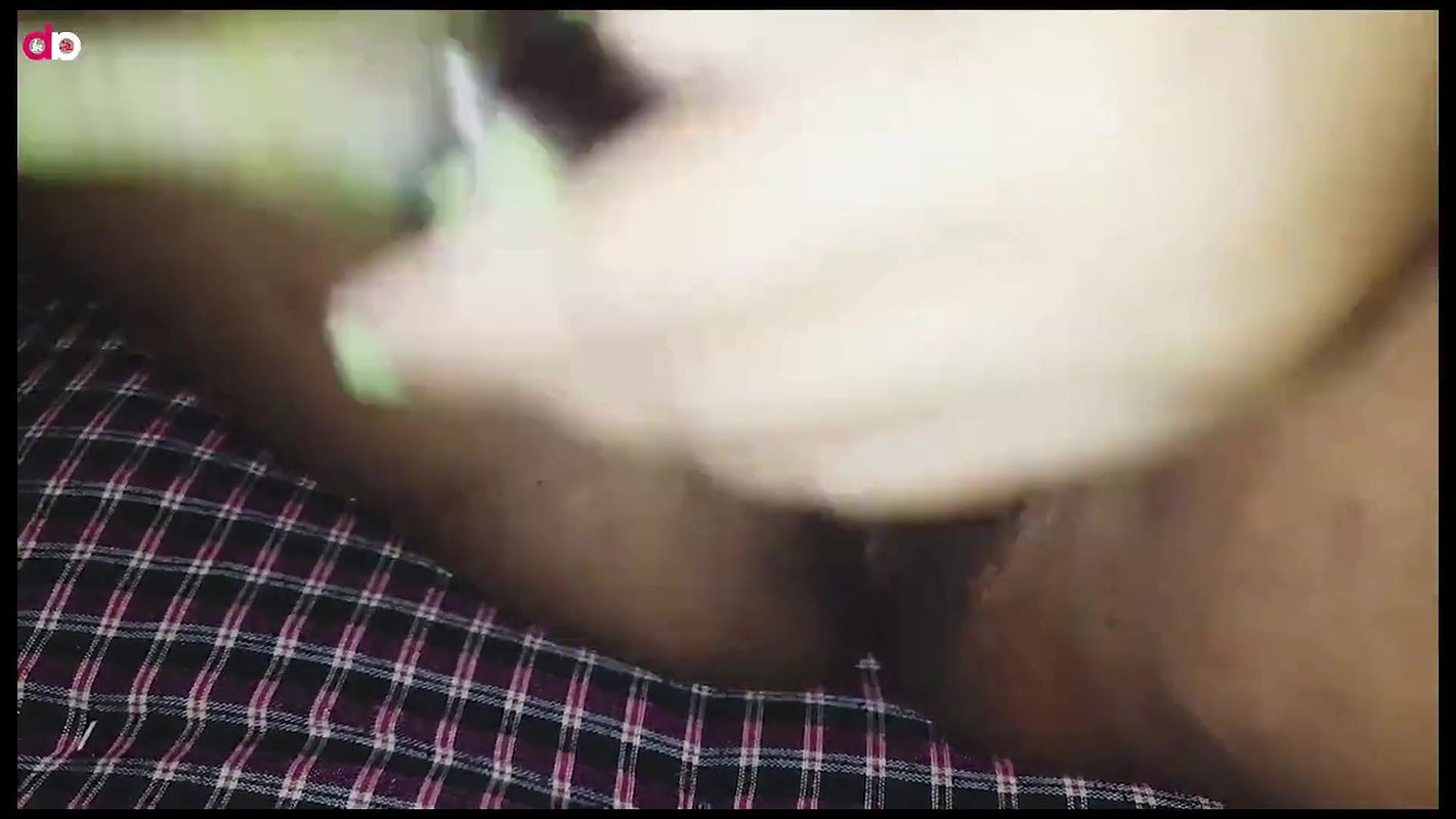 Desi Angell – Horny Masturbating And Fingering In Her Wet Hairy Juicy Pussy Close-up Squirting Cum