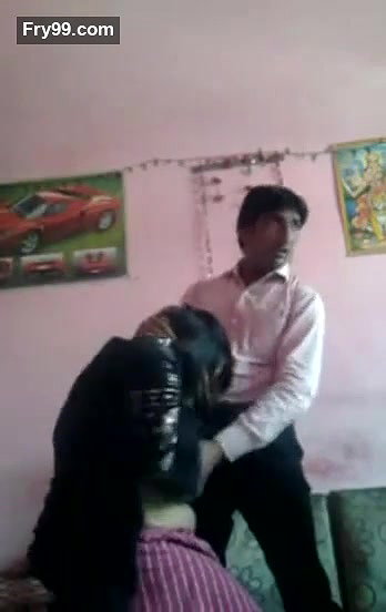 Muslin Aunty Hindu Boyfriend MMS – Movies