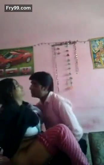 Muslin Aunty Hindu Boyfriend MMS – Movies
