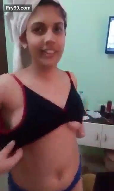 Sradha Bhabhi After Shower – Movies