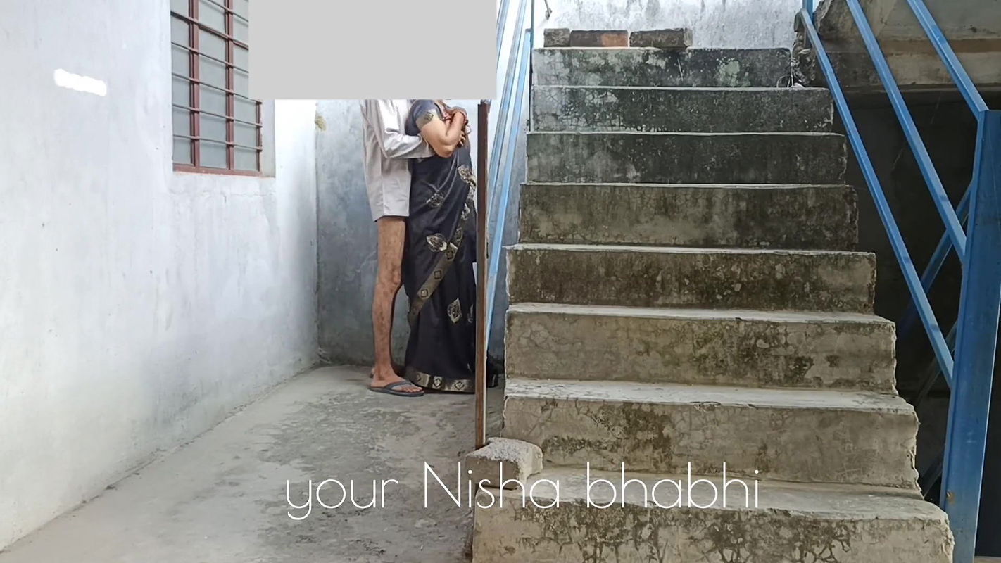 Padosi bahu ne chori se chudai