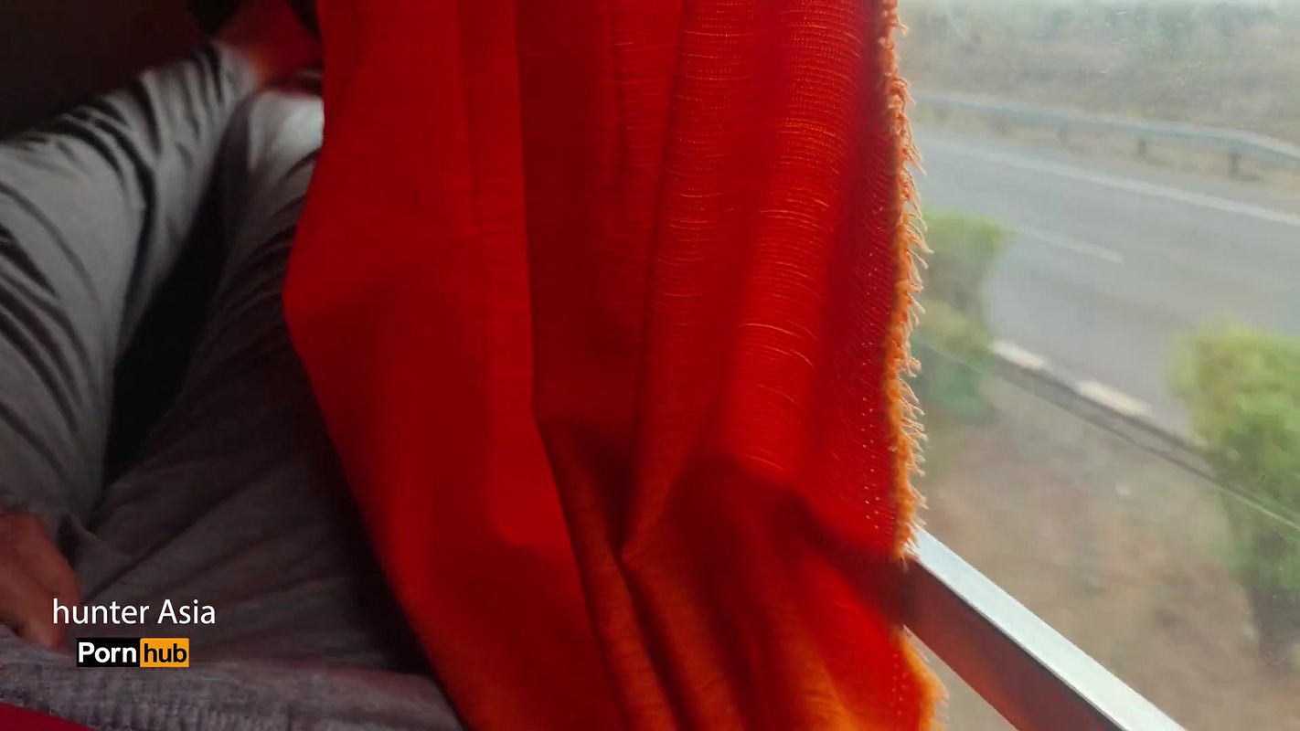 Stranger Traveller Girl Seduces Me In the Bus & I finishes Fucking Her In My hotel Room