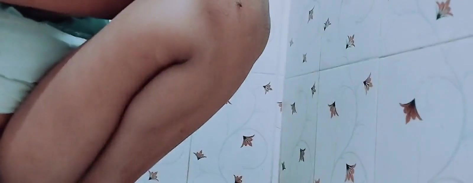 Bangali Bhabi Ka Urin