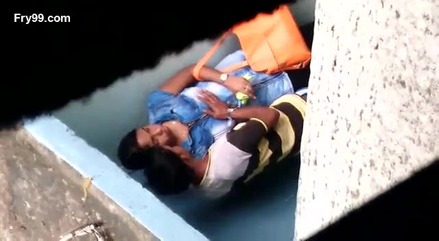 Indian Lovers Girl Boobs Squeezed – Movies