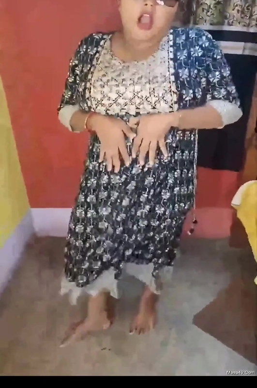 Desi sexy bhabhi shows her assets