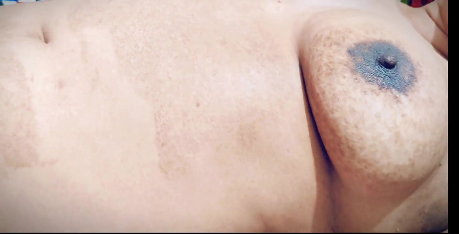 My playing with vibrator dildo in anal she love playing sex toys