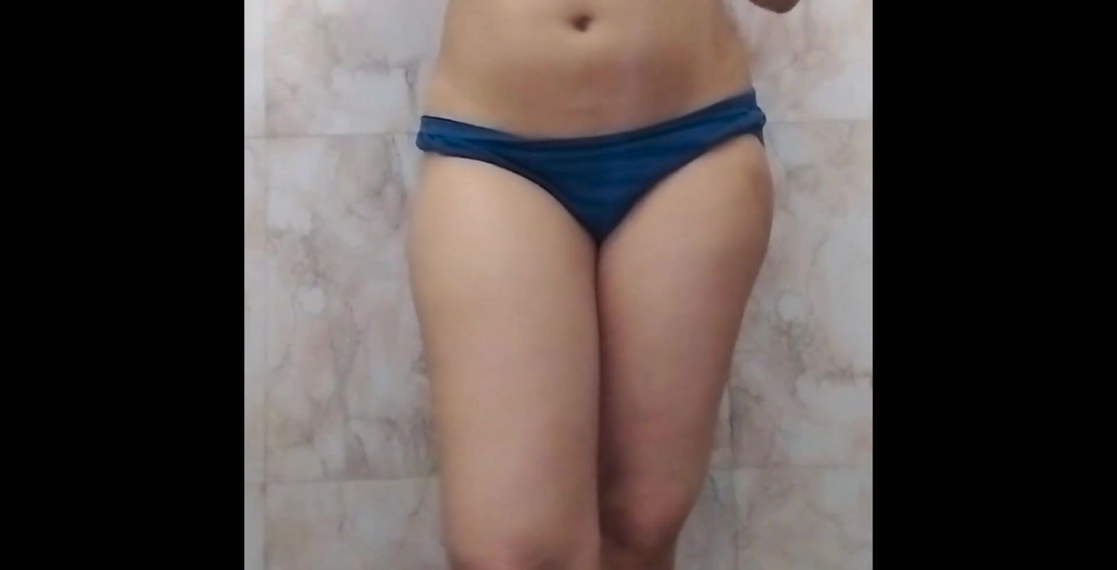 Navel play hot indian desi vargin girl at home