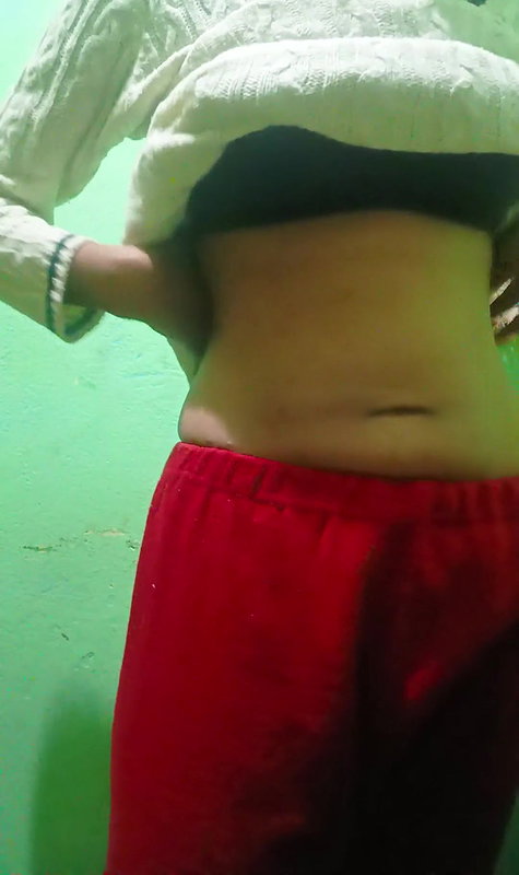 Someone make a video with me comments fast I am living alone subscribe this channel and enjoy with me guys