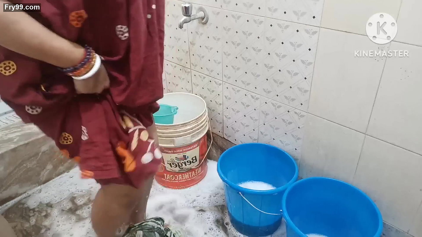 Hot aunty cloths washing vlog Bedsheet washing vlog