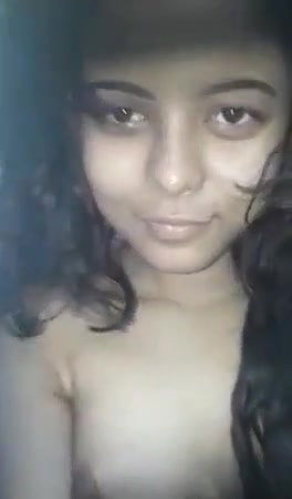 Desi Girl Showing And Fingering