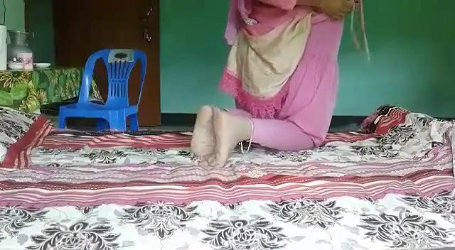 Sexy ass girl fucking viral Bengali sex video