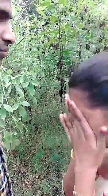 Desi girl oral sex outdoor