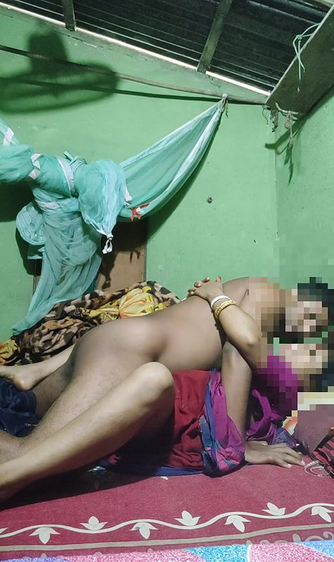 Bangladeshi Newly Married Couple Romantic Sex in The Honeymoon