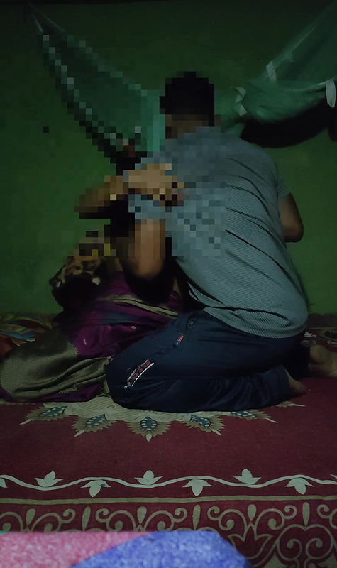 Bangladeshi Newly Married Couple Romantic Sex in The Honeymoon