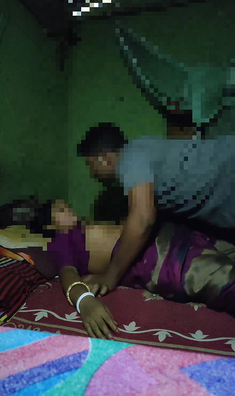 Bangladeshi Newly Married Couple Romantic Sex in The Honeymoon