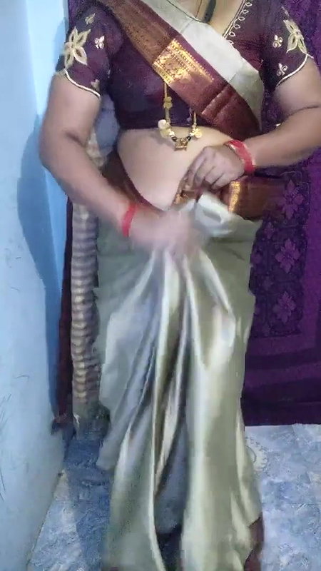 Tamil Aunty Silk Saree Draping