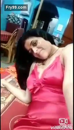 Mature bhabhi show