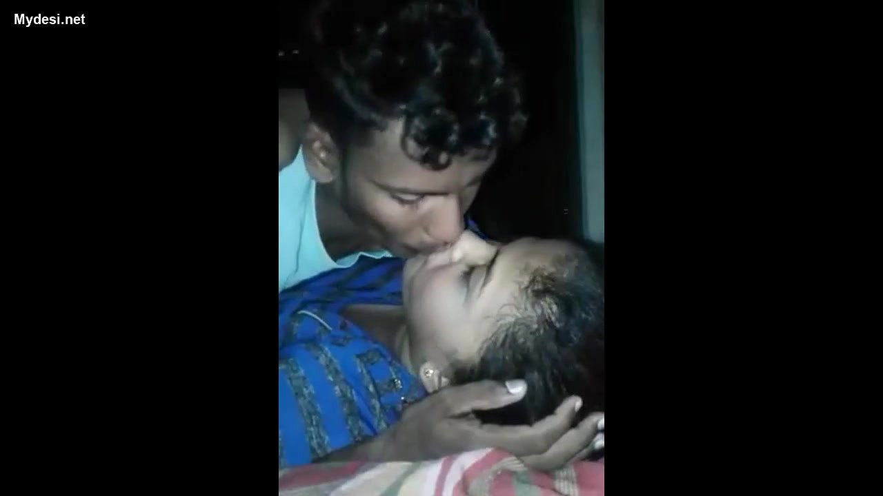 Desi horny bhabhi boob suck